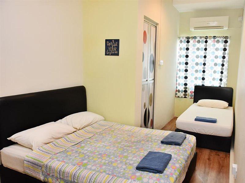 Harbourside Backpackers Vandrarhem Sandakan Exteriör bild